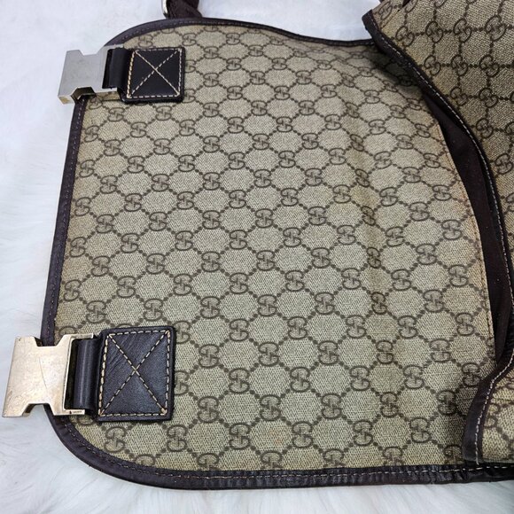 Gucci GM Messenger Bag - Picture 13 of 17